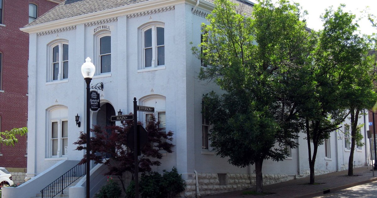 Festival of the Little Hills 2026: St. Charles Vacation Rental Guide